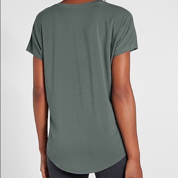 Express Relaxed V Neck London Tee - Picture 2 of 4